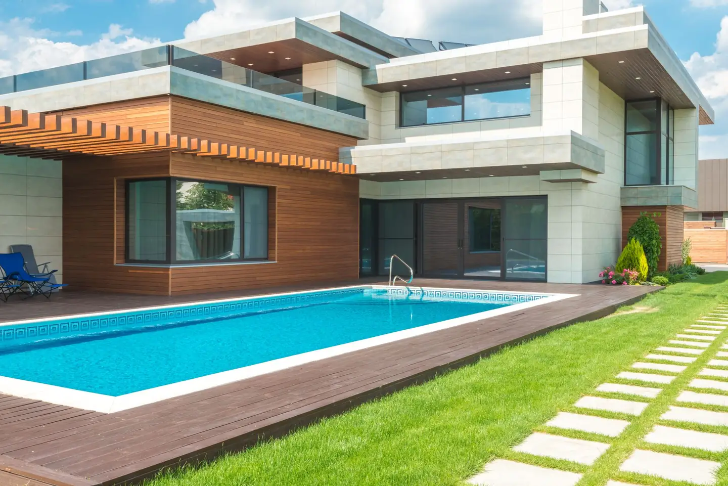Swimming pool built in Springfield, NSW